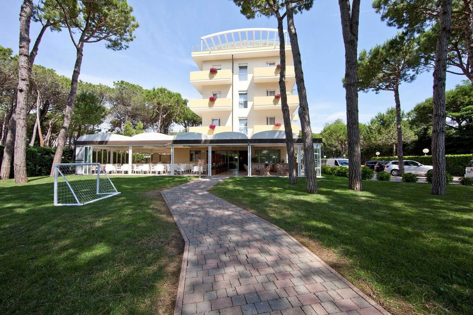 Aparthotel La Pineta Lido di Jesolo Eksteriør bilde